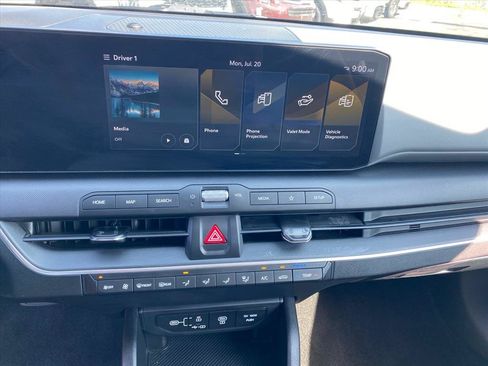 Certified 2025 Kia K4 FWD image 12