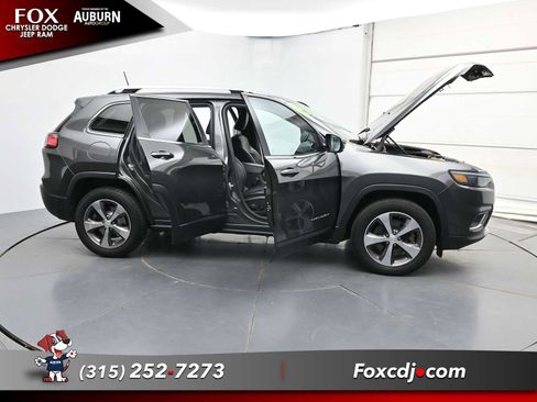 Used 2019 Jeep Cherokee Limited AWD/4WD image 42