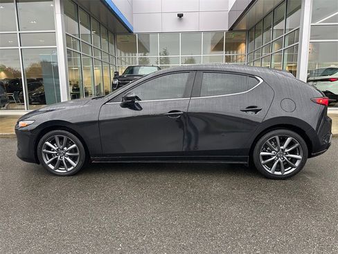 Used 2023 MAZDA MAZDA3 s image 2