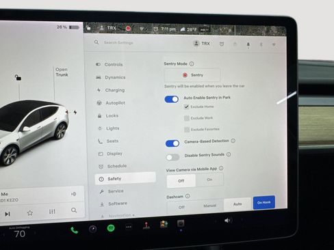 Used 2022 Tesla Model Y Long Range image 36