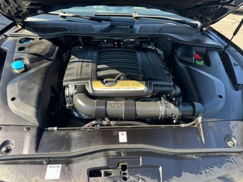 Used 2017 Porsche Cayenne AWD/4WD image 33