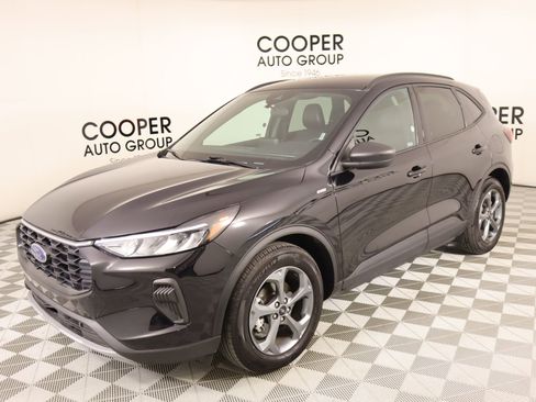 Used 2025 Ford Escape ST-Line image 9
