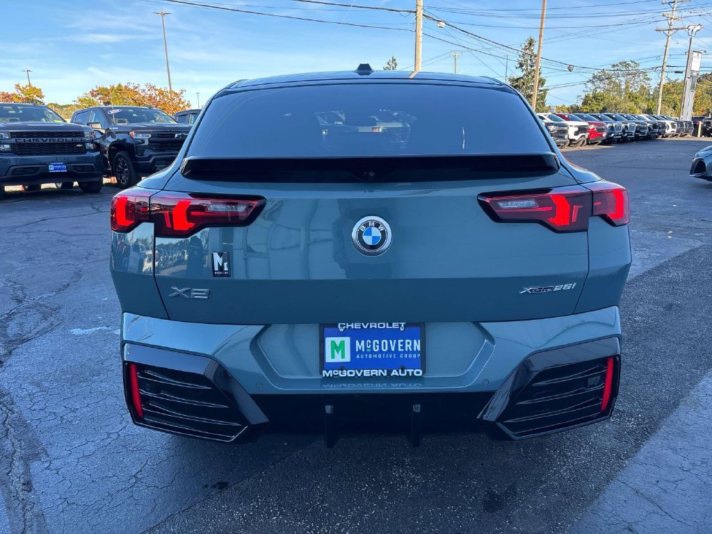 Used 2024 BMW X2 xDrive28i w/ M Sport Package AWD/4WD image 4