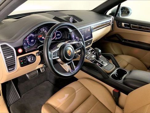 Certified 2019 Porsche Cayenne S AWD/4WD image 4