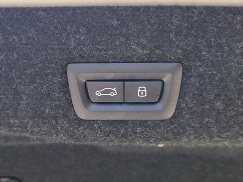 Used 2024 BMW 530i RWD image 11
