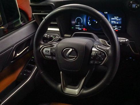 Used 2025 Lexus GX 550 image 16