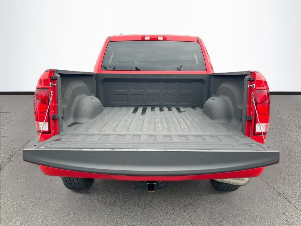 Used 2019 RAM 1500 Express w/ Express Value Package AWD/4WD image 23