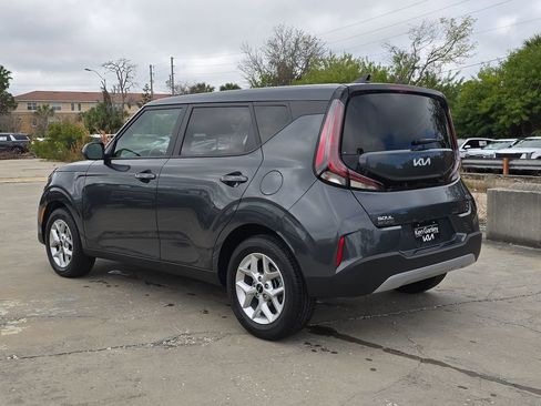 Used 2025 Kia Soul LX FWD image 6