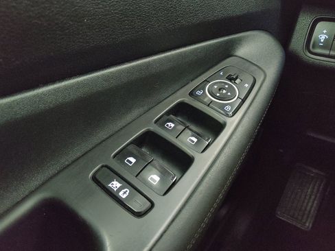 Used 2019 Hyundai Santa Fe SE image 27