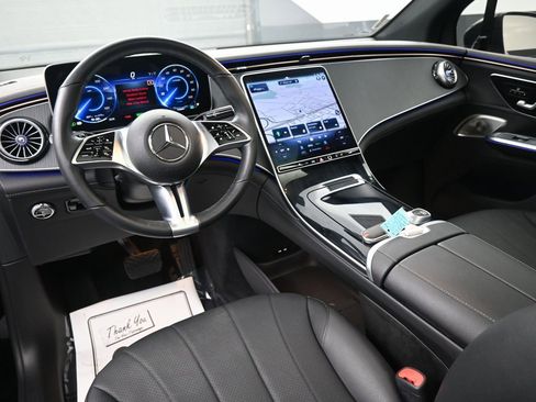 Used 2023 Mercedes-Benz EQE 500 4MATIC SUV image 9