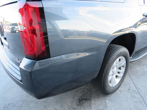 Used 2020 Chevrolet Suburban LT image 32