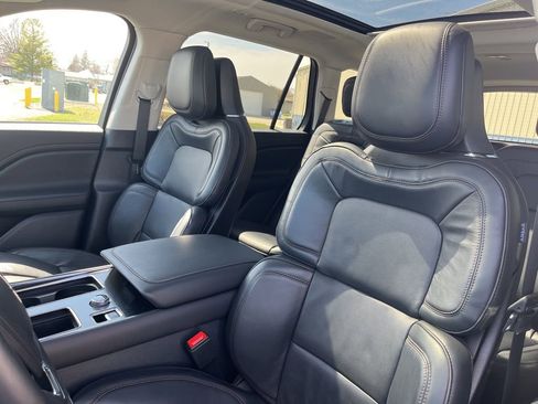 Used 2025 Lincoln Aviator Reserve w/ Equipment Group 201A AWD/4WD image 12
