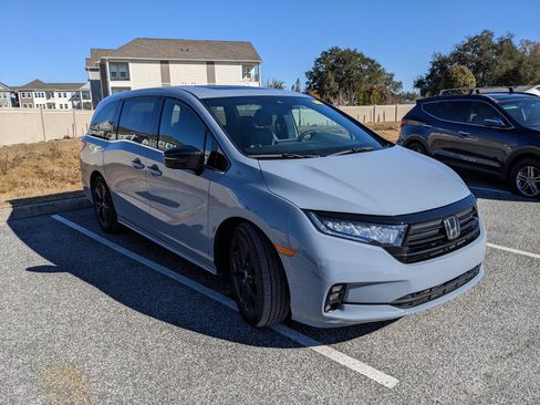 Used 2024 Honda Odyssey Sport image 14