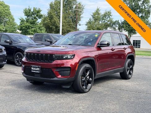 Certified 2023 Jeep Grand Cherokee Altitude AWD/4WD image 5