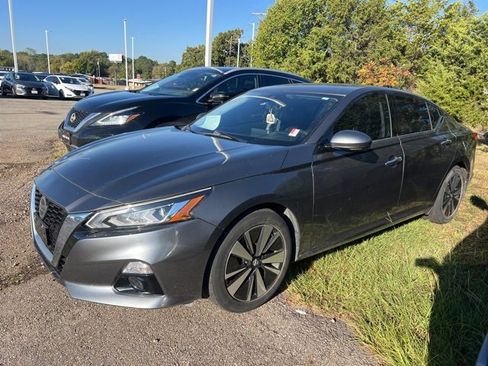 Certified 2019 Nissan Altima 2.5 SV image 1