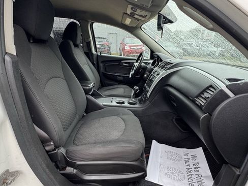 Used 2011 Chevrolet Traverse LT w/ LPO, 'HIT The Road' Package AWD/4WD image 15
