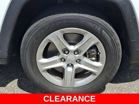 Used 2023 Jeep Compass Latitude AWD/4WD image 8