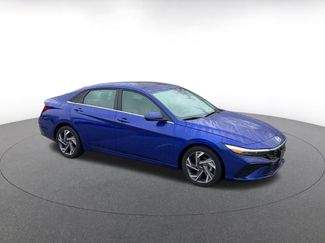 Used 2025 Hyundai Elantra Limited FWD video 2