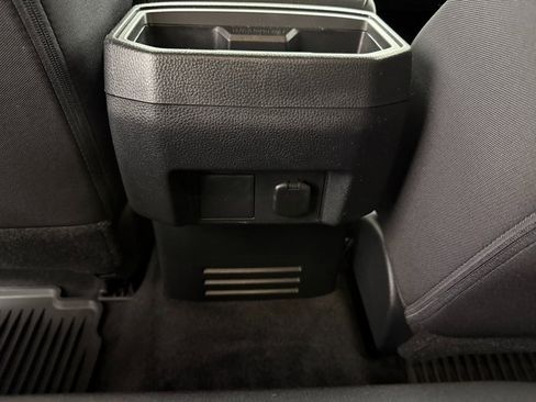 Used 2025 Toyota Tacoma SR5 w/ SR5 Upgrade Package image 32