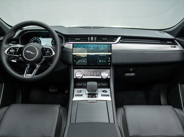 New 2026 Jaguar F-PACE R-Dynamic S AWD/4WD image 18
