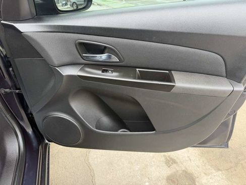Used 2014 Chevrolet Cruze LT image 22