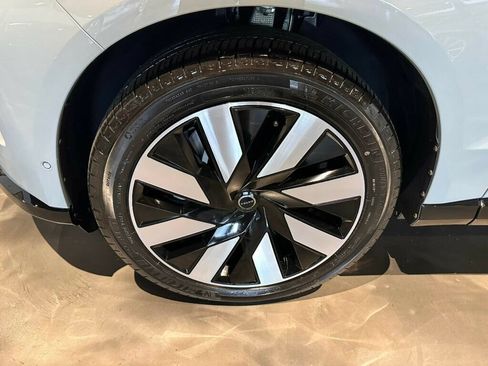 Used 2025 Volvo EX90 Ultra AWD/4WD image 10