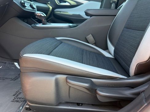 Certified 2024 Buick Envista Preferred w/ Advanced Safety Package FWD image 10