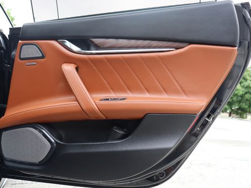 Used 2023 Maserati Quattroporte Modena Q4 AWD/4WD image 38