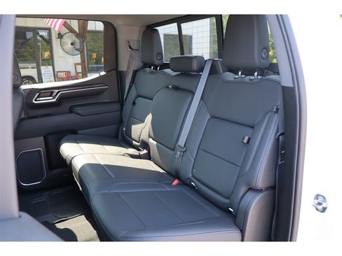 Used 2022 Chevrolet Silverado 1500 LTZ w/ LTZ Premium Package AWD/4WD image 25