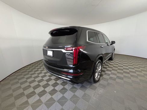 Used 2022 Cadillac XT6 Premium Luxury AWD/4WD image 3