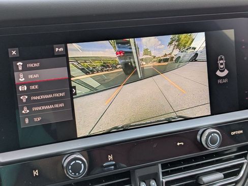 New 2026 Porsche Macan image 19