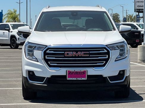Used 2024 GMC Terrain SLT AWD/4WD image 10