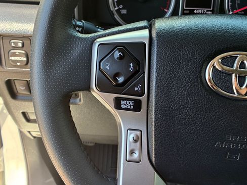 Used 2021 Toyota 4Runner Limited AWD/4WD image 19