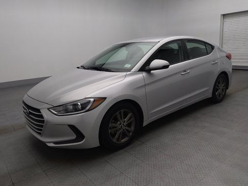 Used 2018 Hyundai Elantra SEL image 2