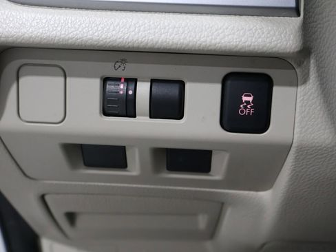 Used 2013 Subaru Impreza 2.0i Premium w/ Alloy Wheel Pkg + Moonroof image 29