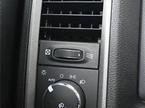 Used 2017 RAM 1500 Express image 18