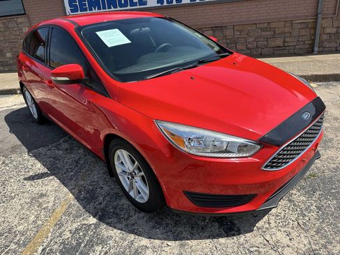 Used 2015 Ford Focus SE image 3