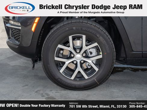 New 2025 Jeep Grand Cherokee Limited image 38