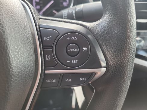 Used 2024 Toyota Camry LE FWD image 28