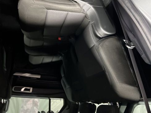 Used 2022 Ford Explorer XLT RWD image 12