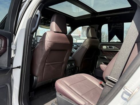 Certified 2025 Ford Explorer Platinum w/ LUX Leather Package AWD/4WD image 18