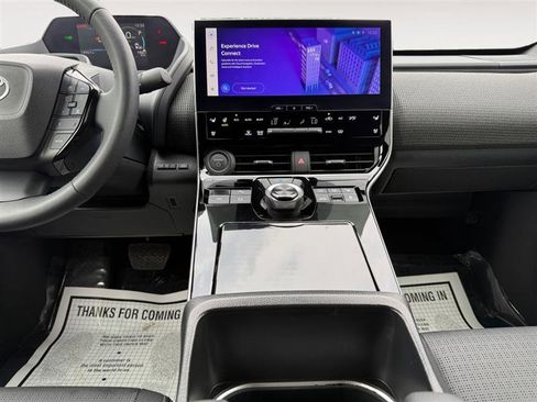 Used 2024 Toyota bZ4X AWD image 12