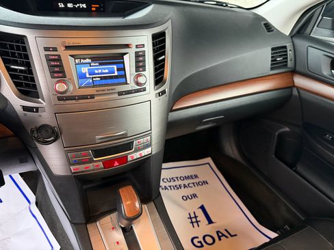 Used 2014 Subaru Outback 2.5i Limited w/ Moonroof Package image 12