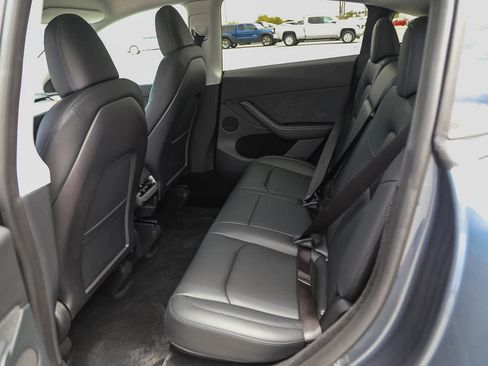 Used 2023 Tesla Model Y Long Range AWD/4WD image 18