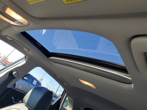 Used 2023 Hyundai Kona Limited w/ Cargo Package image 10