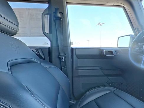 Used 2025 Ford Bronco Outer Banks AWD/4WD image 29