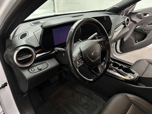 Used 2025 Chevrolet Trax RS w/ Driver Confidence Package image 15