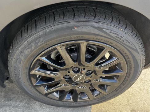 Used 2016 MINI Cooper 2-Door Hardtop image 18