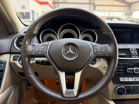Used 2014 Mercedes-Benz C 250 Sedan image 22