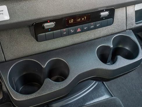 Used 2023 Mercedes-Benz Sprinter 3500 image 35